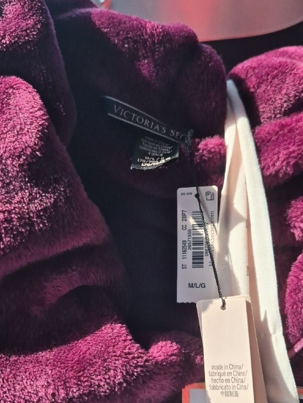 Victoria's Secret Plush Short Robe - Berry Plum - Picture 4 of 5